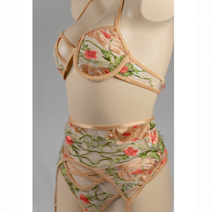 Design Original Femme Broderie Florale Dentelle Française Lingerie Body Bandage Confortable <span class=keywords><strong>Jarretière</strong></span> Lingerie Sexy de Luxe pour Femmes - Product Image 4