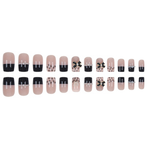 24 Uds <span class=keywords><strong>Uñas</strong></span> acrílicas ABS de alta calidad con decoración de perlas de diamantes de imitación lindas <span class=keywords><strong>uñas</strong></span> postizas <span class=keywords><strong>cuadradas</strong></span> <span class=keywords><strong>cortas</strong></span> fábrica al por mayor - Product Image 3