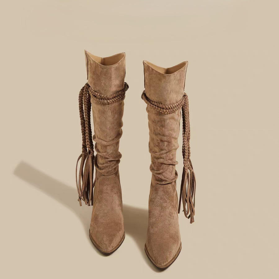 บูทยาวสีน้ำตาล