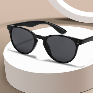 Gafas de sol unisex con montura ovalada, lentes de PC negras, protección UV400 para el sol, pesca, excursiones, uso a la moda - Product Image 5