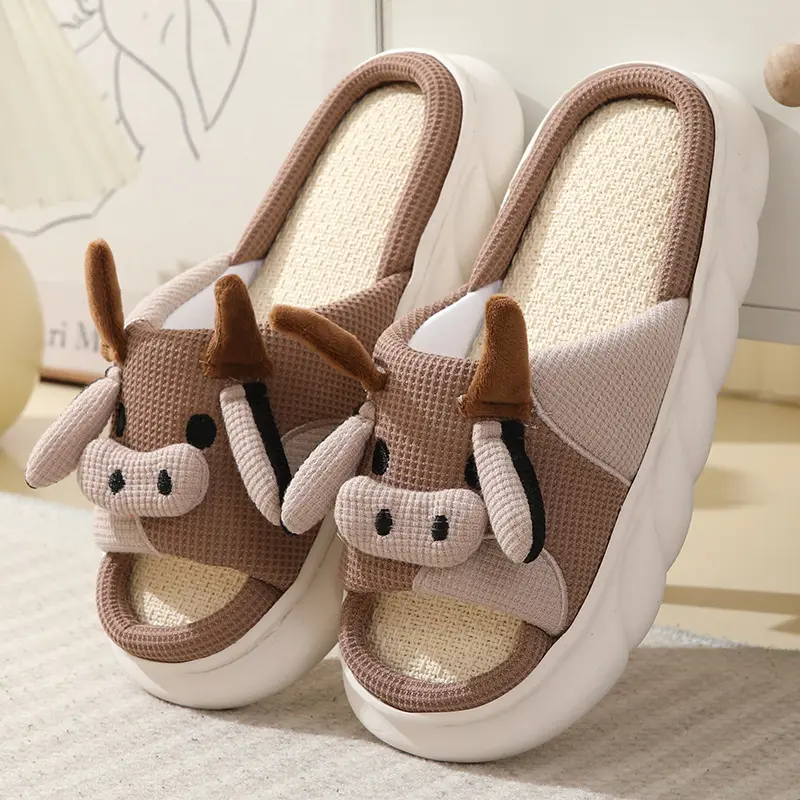 Indoor Home Living Fashion Skin Friendly Platform Slippers Skin Open Toe Linen Cute Plush Cow Slides Slippers for Women and Men