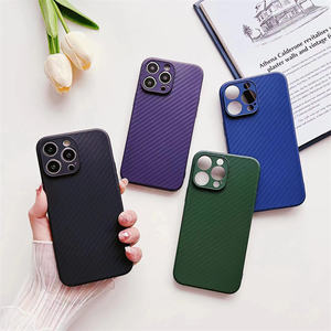 Nuevo modelo de fabricante de fundas para teléfono, fundas ultrafinas de fibra de carbono a prueba de golpes para teléfono móvil de TPU para Iphone 16 Pro Max 15 <span class=keywords><strong>Plus</strong></span> - Product Image 1