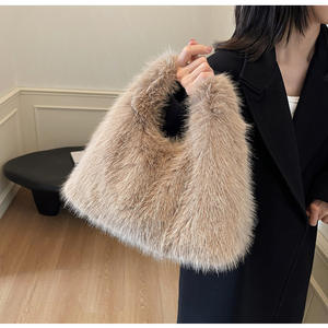Sacs fourre-tout pour femmes, mode automne-hiver, sac en peluche doux, nouveau style 2025, tendance, sac bandoulière multifonctionnel - Product Image 5