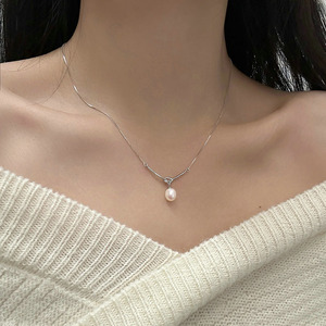 Collar de Perlas con Nudo de Plata de Ley S925 de Alta Gama, Diseño Sencillo y Exclusivo para Celebridades de Internet y Transmisiones en Vivo - Product Image 2