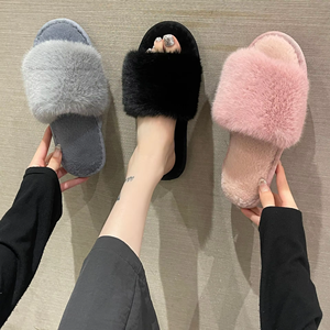 Pantoufles en TPR de haute qualité pour femmes, pantoufles en peluche, pantoufles tendance, pantoufles à plateforme avec une énorme réduction - Product Image 1