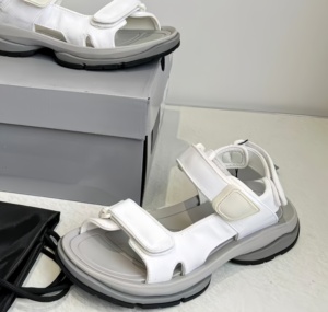 Sandales de sport pour hommes et femmes, nouveau style d'été, avec fermeture magnétique à bout ouvert, respirantes et confortables - Product Image 4