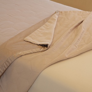 Coperta Rinfrescante in <span class=keywords><strong>Seta</strong></span> Ghiacciata, <span class=keywords><strong>Piumino</strong></span> Estivo Rinfrescante con Coperta Rinfrescante in <span class=keywords><strong>Seta</strong></span> a Doppio Lato, Piumini Rinfrescanti in <span class=keywords><strong>Seta</strong></span> Ghiacciata per Chi Soffre il Caldo Durante il Sonno - Product Image 4