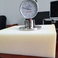 Vente en gros pas cher Rouleau de feuille de mousse perforée éponge en polyuréthane ignifuge haute densité antichoc pour une utilisation en extérieur dans les hôtels
