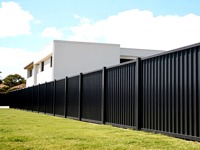 Valla de Privacidad de Acero Corrugado de Color, Suministro al por Mayor, Panel de Valla de Acero de Doble Riel con Parte Superior Plana para Compradores al por Mayor