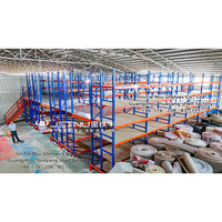 Système de rayonnage industriel multi-niveaux en acier pour entrepôt, avec plancher en mezzanine robuste