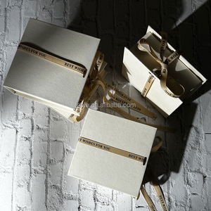 Boîte de papier rigide à fermeture à pression rituelle avancée Emballage de bijoux cosmétiques haut de gamme pour colliers pour les festivals de Noël - Product Image 5