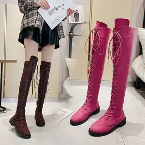 Encuentre botas chicas jovenes cómodo elegante al por mayor en Alibaba.com