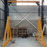 Grue portique mobile électrique portable APAX CRANE 2 tonnes, hauteur de levage 6 m, portée 5 m, avec moteur, boîte de vitesses et roues, et palan.