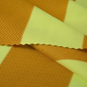 <span class=keywords><strong>Tissu</strong></span> en maille cubique tricoté 100% polyester en stock pour sublimation sur t-shirts de sport - Product Image 2
