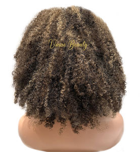 <span class=keywords><strong>Perruque</strong></span> VMAE <span class=keywords><strong>Demi</strong></span>-Tête Partie en U ou V Cheveux Humains Birmans Bruts Naturels <span class=keywords><strong>Afro</strong></span> Kinky Curly Coily avec Mèches Balayage Blond Cendré pour Femmes Noires - Product Image 3