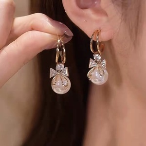 Pendientes de Perlas en Forma de Lazo, Pendientes de Estilo Súper Eterno, Pendientes de Princesa Sirena para Mujer - Product Image 3