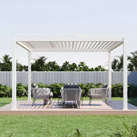 Pergola moderne motorisée en alliage d'aluminium avec persiennes réglables et étanches pour jardin et patio