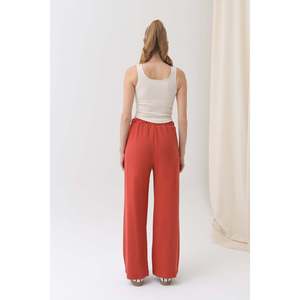 Pantalones Deportivos Anchos Rojos para Mujer Puane, con Cintura Elástica, Corte Holgado y Cómodo, Modelo 18152PNT - Product Image 3