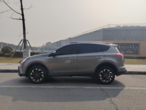 Toyota RAV4 Usata 2018 2.5L 6AT AWD SUV 180CV LHD Benzina 4WD Compatta Esportazione Cina - Product Image 3