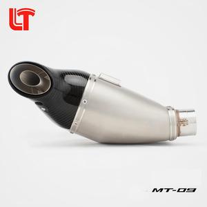 Sistema <span class=keywords><strong>de</strong></span> Escape Completo Modificado para <span class=keywords><strong>Yamaha</strong></span> <span class=keywords><strong>MT</strong></span>-<span class=keywords><strong>09</strong></span> con Salida Trasera y Punta <span class=keywords><strong>de</strong></span> Fibra <span class=keywords><strong>de</strong></span> Carbono, con Contrapresión, Modelo 2017 - Product Image 2