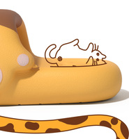 Nouvelles pantoufles personnalisées à motif de patte de chat de dessin animé, mignonnes, antidérapantes à semelle épaisse pour la salle de bain, idéales pour l'été à la maison pour les femmes