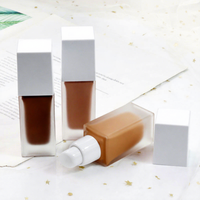 Fond de teint liquide vegan longue tenue, couvrance totale, fini mat foncé, avec correcteur pour le visage, marque privée