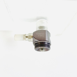 Adaptateur de genou prothétique en aluminium de type pyramide avec verrouillage en silicone pour composant de prothèse d'articulation inférieure - Product Image 1