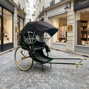 Elegante Rickshaw Clásico Vintage, Carroza Hecha a Mano para Paseos Atemporales - Product Image 1