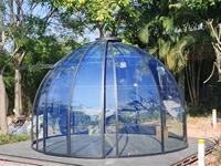 Maison de vacances préfabriquée moderne avec structure en aluminium, véranda, restaurant mobile, assemblage rapide pour usage extérieur