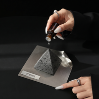 Diffuseur de pierres volcaniques modernes en forme de pyramide, avec plateau en acier courbé, pour huiles essentielles, ensemble désodorisant d'ambiance, vente en gros