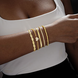 金メッキキュービックジルコニアハートチャームブレスレット5個入りラウンドダイヤモンド + 4mmスネークツイストチェーンリンクブレスレットセット - Product Image 3