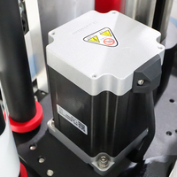Machine d'étiquetage automatique de bouteilles rondes pour différentes vitesses et tailles de bouteilles, de bonne qualité et à prix compétitif