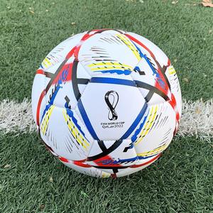 <span class=keywords><strong>Ballon</strong></span> <span class=keywords><strong>de</strong></span> football <span class=keywords><strong>de</strong></span> taille officielle 5 en PVC, <span class=keywords><strong>ballon</strong></span> <span class=keywords><strong>de</strong></span> football américain, <span class=keywords><strong>ballon</strong></span> <span class=keywords><strong>de</strong></span> football pour entraînement, <span class=keywords><strong>ballon</strong></span> <span class=keywords><strong>de</strong></span> football - Product Image 1