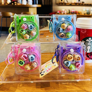 Vente en gros de porte-clés amusants en plastique en forme de requin gourmand, machine à pêche, tableau de peinture et de dessin pour enfants, cadeaux à suspendre - Product Image 2