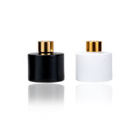 Verre blanc noir mat de luxe de 100ml pour bouteilles de diffuseur de roseau arôme de parfum vide pour la décoration de la maison bouchon à vis Carton emballé