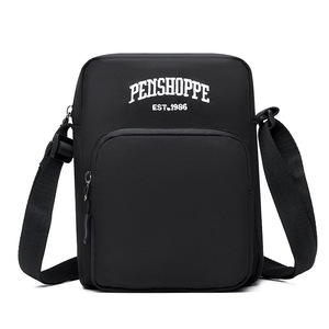 Sac de poitrine en nylon de nouvelle conception pour femmes et hommes, sac messager imperméable avec logo personnalisé, sac de téléphone portable portable pour la marche - Product Image 2