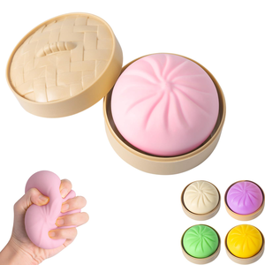 ของเล่นบีบลดความเครียดรูปซาลาเปา/โมจิ ยืดหยุ่นได้ นุ่มนิ่ม สำหรับเด็ก - Product Image 1