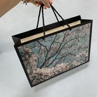Sacs en carton blanc recyclé et papier noir pour bougies, sacs de shopping, sacs d'emballage promotionnels avec logo personnalisé imprimé en héliogravure, cadeaux promotionnels faits à la main