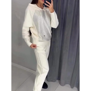 แฟชั่นฤดูใบไม้ผลิและฤดูใบไม้ร่วงสำหรับผู้หญิง เสื้อฮู้ดประดับเลื่อมลำลองสุดฮิต ชุดเซ็ต 2 ชิ้น สไตล์สปอร์ต - Product Image 4