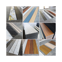 Alternatives en bois décoratives d'intérieur de 300 */9*10 MM WPC PVC panneau mural cannelé installation de grille de plafond pour la décoration intérieure