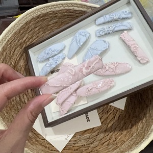 กิ๊บติดผมผ้าปักเลื่อมสไตล์<span class=keywords><strong>เกาหลี</strong></span> สีชมพูและสีฟ้า - Product Image 4
