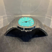 Table basse moderne de luxe en acier inoxydable avec plateau en verre trempé Table à thé design pour salon meubles de maison horloge Art