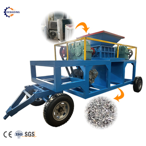 Broyeur automatique à double arbre pour la recyclage de métaux, de fûts, de ferraille de fenêtres et portes en aluminium, de sièges de voiture, de vieux meubles et de grandes déchets - Product Image 3