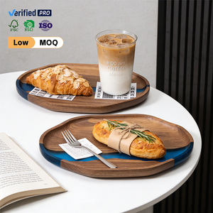 Nouveaux produits en gros très demandés : Plateau irrégulier créatif en bois massif et résine époxy, idéal pour la décoration <span class=keywords><strong>de</strong></span> la maison, <span class=keywords><strong>de</strong></span> la cuisine et des fêtes. - Product Image 4