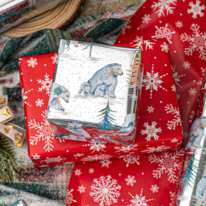 Rollo de Papel de Regalo Navideño Reversible - 17 Pulgadas X 33 Pies - Elegante Papel Metálico Plateado con Diseño de Oso Polar - Product Image 2