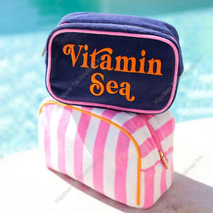 Bolsa de maquillaje clásica de poliéster con cremallera colorida y de moda para viajes Patrón de logotipo personalizado - Product Image 6