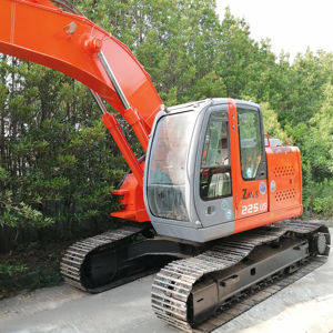 Excavatrice sur chenilles moyenne Hitachi ZX225US d'origine japonaise d'occasion, moteur prêt à l'emploi de 100% tonnes, capacité du godet de 22.5 à 0.8 m - Product Image 1