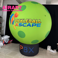 Pickleball gonflable personnalisé AIRART ajouter un modèle de sphère gonflable de base pour la promotion d'événements de tournois de pickleball