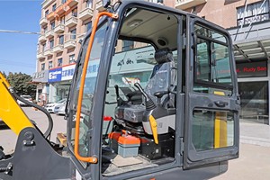 Excavatrice sur chenilles 921F de 22 tonnes à haute efficacité, économie de carburant pour les travaux de construction lourde et de terrassement - Product Image 6