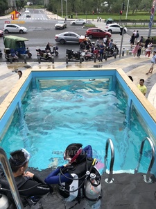 Piscine d'entraînement de plongée modulaire préfabriquée portable avec matériau PC, piscine <span class=keywords><strong>spa</strong></span> commerciale - Product Image 1
